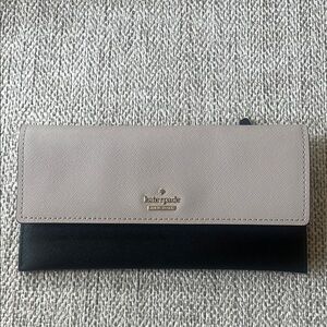 NWOT Kate Spade Taupe and Black Clutch Wallet